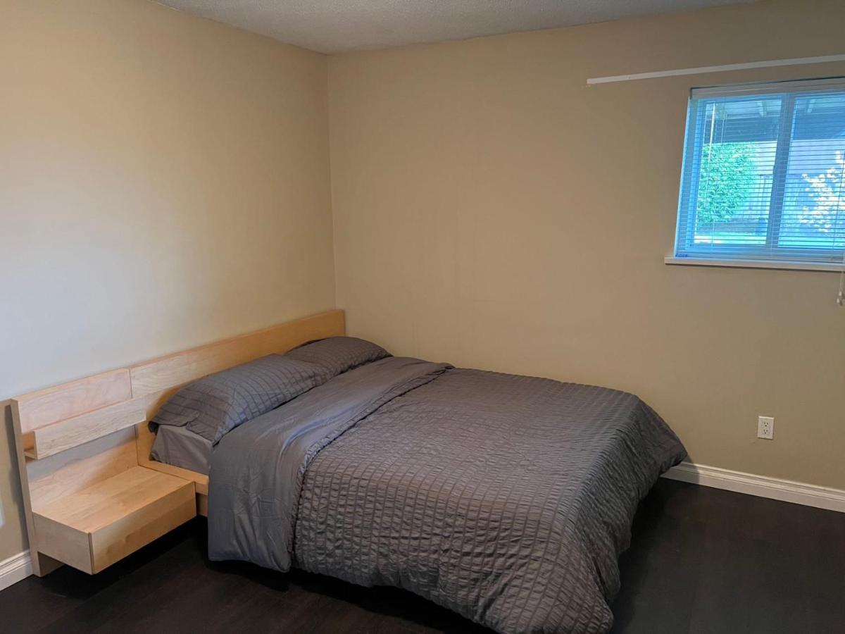 One Bedroom, One Living Room, One Kitchen And One Bathroom With Independent Access Richmond Exteriör bild